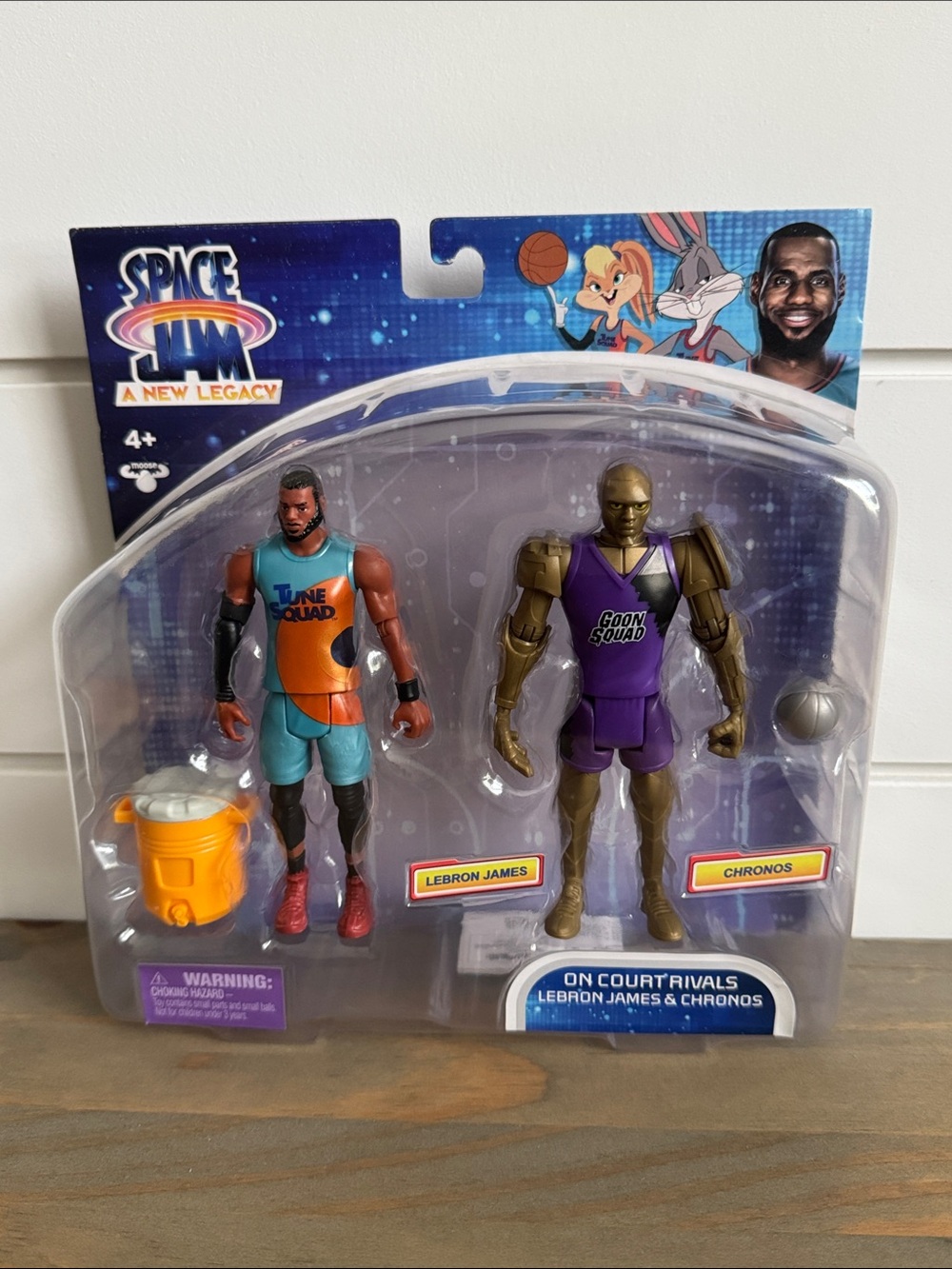 Space Jam A New Legacy: On Court Rivals LeBron James & Chronos - Action Figures